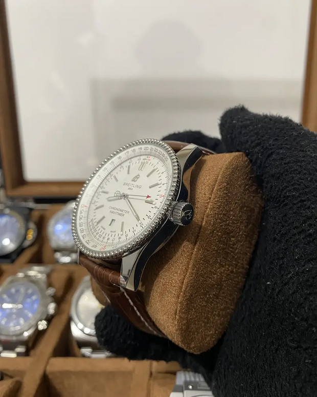 Breitling Navitimer